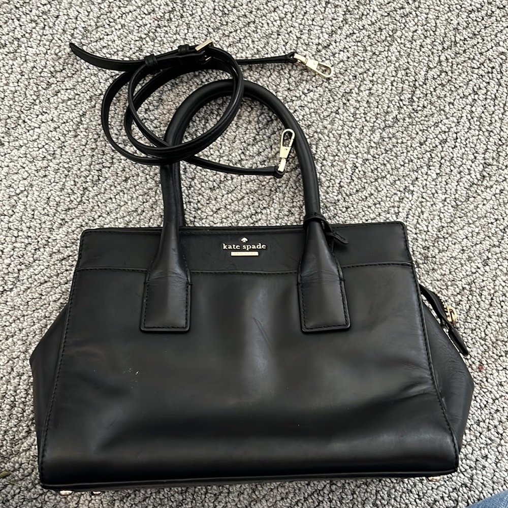 Kate Spade purse    In great condition.